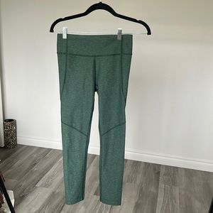 Outdoor Voices green heathered leggings